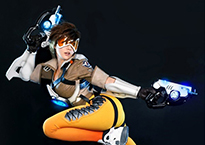 螺旋猫COS《守望先锋》猎空 这翘臀长腿实在太诱人