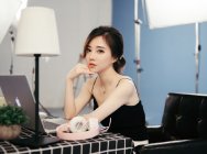 【每日G点】冯提莫新歌发布两周便无人问津 网友直呼歌手梦要碎了