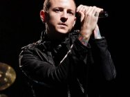 通心!林肯公园主唱自杀 多首作品被选为LOL主题曲