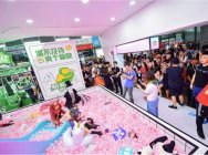 真情实感送福利!奇遇俱乐部CJ大型福利泳池受热捧
